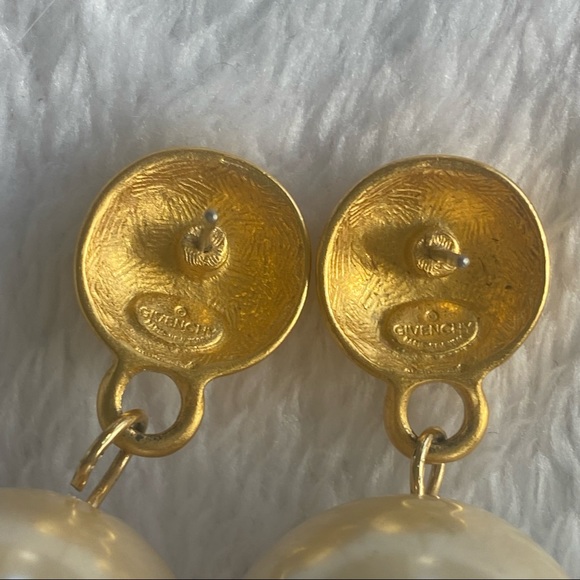 Authentic Givenchy Rare Vintage Earrings Gold 4G Logo Dangle Faux Pearl - Picture 8 of 11